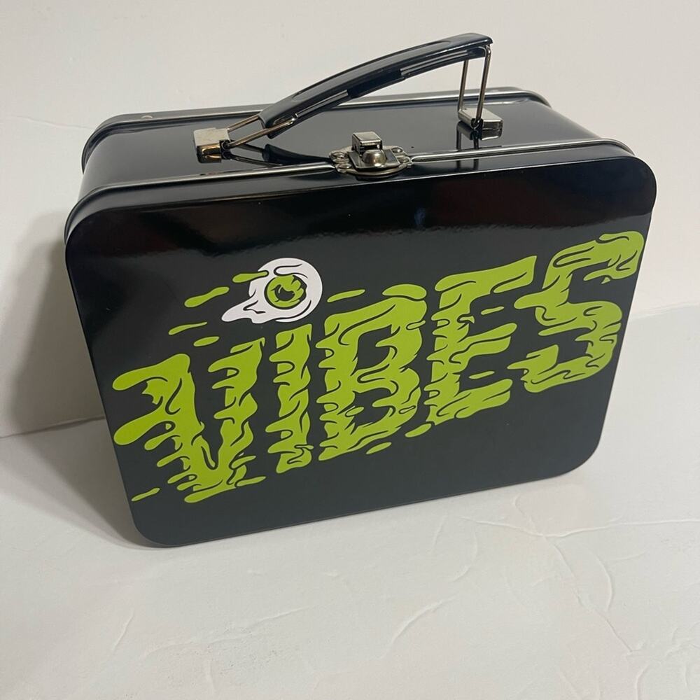 Vibes Slime Eyeball Metal Lunch Box